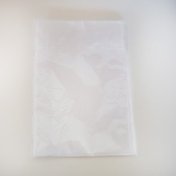 4/$20 - Set of 2 White Pillow Cases / 45 cm x 45 cm - Picture 3 of 3